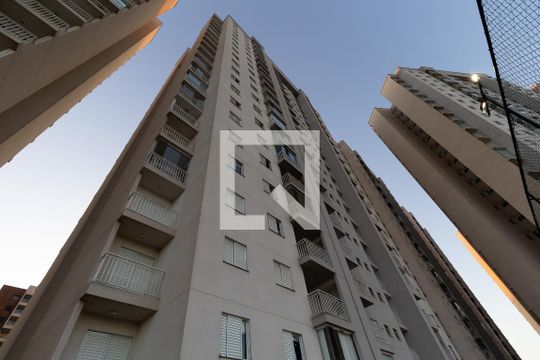 Fachada do bloco de apartamento para alugar com 2 quartos, 69m² em Vila das Hortências, Jundiaí