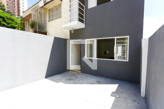 Garagem de casa à venda com 2 quartos, 115m² em Vila Morse, São Paulo