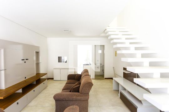Sala de casa à venda com 2 quartos, 115m² em Vila Morse, São Paulo