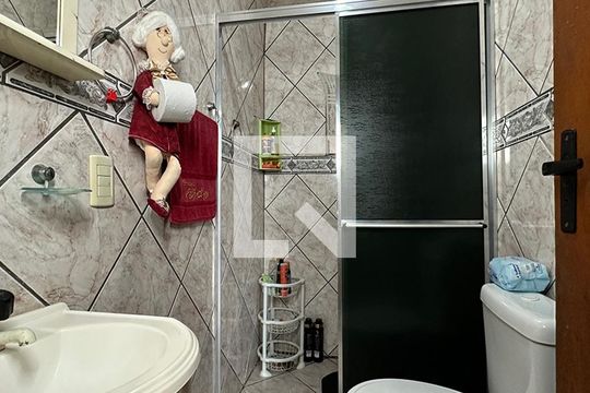 Banheiro de casa à venda com 2 quartos, 140m² em Campina, São Leopoldo