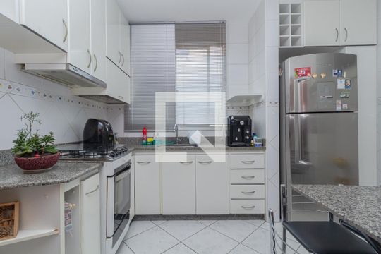 Cozinha de apartamento à venda com 4 quartos, 175m² em Boa Vista, Belo Horizonte