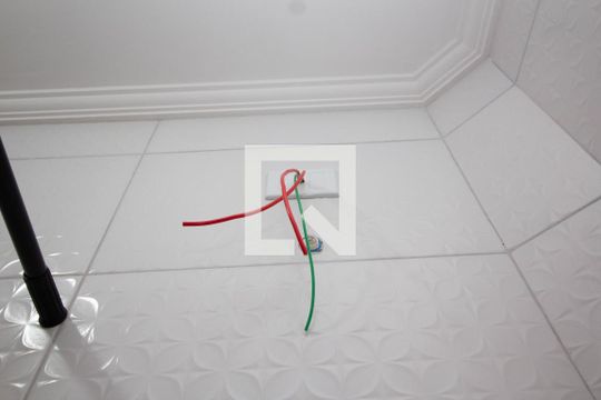 Banheiro de apartamento para alugar com 1 quarto, 35m² em Vila Zulmira, São Paulo