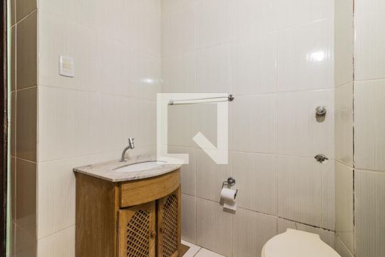 Banheiro de apartamento para alugar com 2 quartos, 73m² em Centro Histórico, Porto Alegre