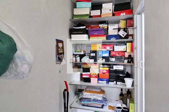 Despensa de casa à venda com 4 quartos, 510m² em Jardim Santo Antônio, Santo André
