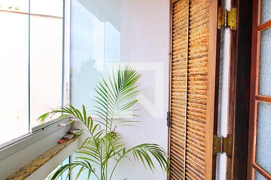 Varanda da Suíte 2 de casa à venda com 4 quartos, 510m² em Jardim Santo Antônio, Santo André