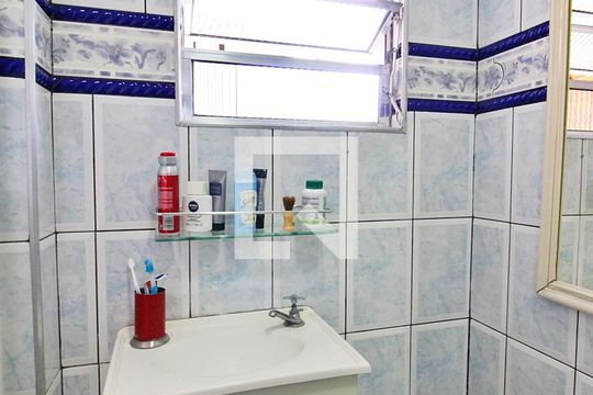 Banheiro da Suíte 1 de casa à venda com 4 quartos, 510m² em Jardim Santo Antônio, Santo André
