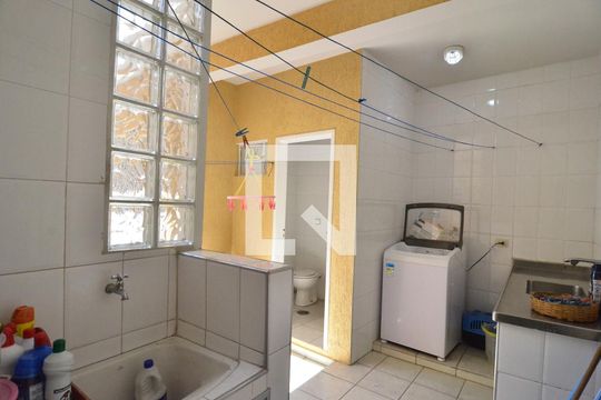 Lavanderia de casa à venda com 3 quartos, 190m² em Jabaquara, São Paulo