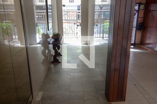 Portaria de apartamento à venda com 4 quartos, 170m² em Copacabana, Rio de Janeiro