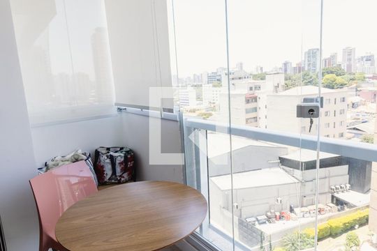 Varanda de kitnet/studio à venda com 1 quarto, 30m² em Perdizes, São Paulo