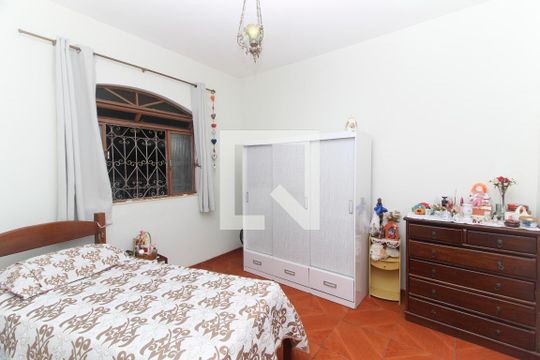 Quarto  de casa à venda com 3 quartos, 268m² em Santa Ines, Belo Horizonte