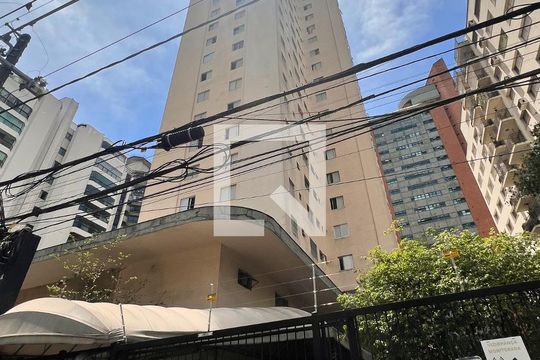 Fachada de apartamento para alugar com 2 quartos, 54m² em Indianópolis, São Paulo