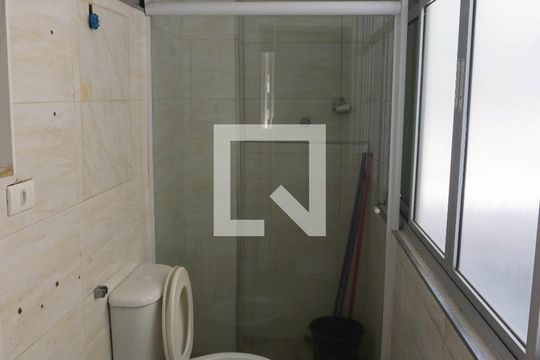 Banheiro de apartamento para alugar com 2 quartos, 75m² em Centro, São Paulo