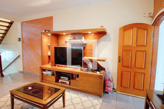 Sala de casa à venda com 3 quartos, 269m² em Jardim Monte Alegre, Taboão da Serra
