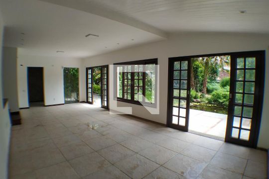 Sala 1 de casa à venda com 6 quartos, 2700m² em Maceió, Niterói