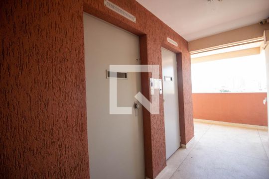 Elevadores de apartamento para alugar com 2 quartos, 57m² em Água Branca, São Paulo