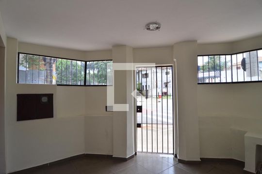 Hall de Entrada de casa à venda com 2 quartos, 160m² em Vila Mariana, São Paulo