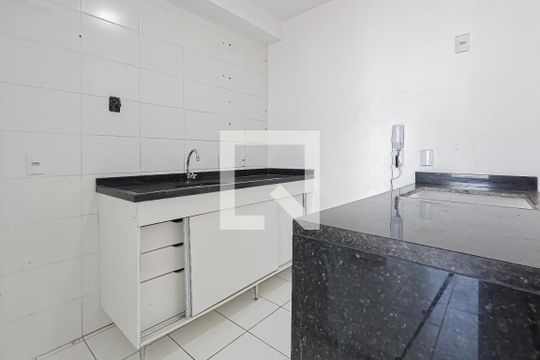 Cozinha de apartamento à venda com 2 quartos, 66m² em Jardim Flor da Montanha, Guarulhos
