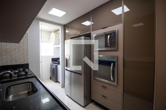 Cozinha de apartamento para alugar com 2 quartos, 117m² em Jardim Goiás, Goiânia