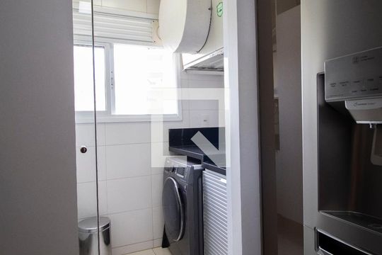 Área de serviço de apartamento para alugar com 2 quartos, 117m² em Jardim Goiás, Goiânia