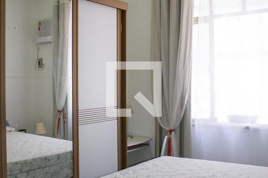 Quarto 2 de casa à venda com 3 quartos, 296m² em Encantado, Rio de Janeiro