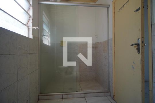 Banheiro  de casa à venda com 3 quartos, 100m² em Cristo Redentor, Porto Alegre