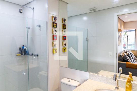 Banheiro de apartamento à venda com 1 quarto, 72m² em Chácara Santo Antônio (zona Sul), São Paulo