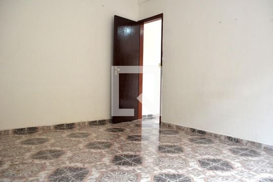 Quarto de casa para alugar com 1 quarto, 50m² em Vila Valenca, São Vicente
