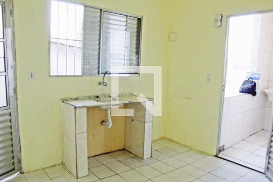 Cozinha/Quarto de casa para alugar com 1 quarto, 60m² em Cidade Líder, São Paulo