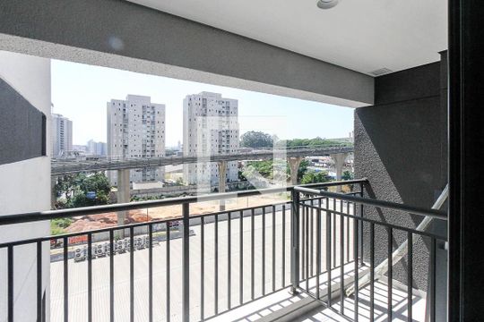 Varanda de kitnet/studio à venda com 1 quarto, 28m² em Jardim Avelino, São Paulo