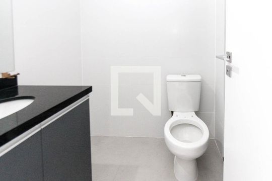 Banheiro de kitnet/studio à venda com 1 quarto, 28m² em Jardim Avelino, São Paulo