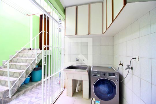 Área de Serviço de casa à venda com 3 quartos, 185m² em Campestre, Santo André