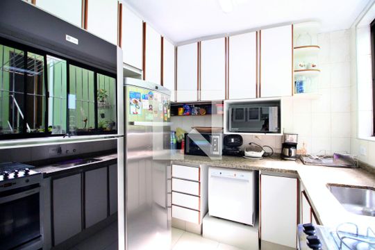 Cozinha de casa à venda com 3 quartos, 185m² em Campestre, Santo André