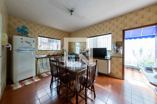 Cozinha de casa para alugar com 4 quartos, 400m² em Vila Lucia, São Paulo