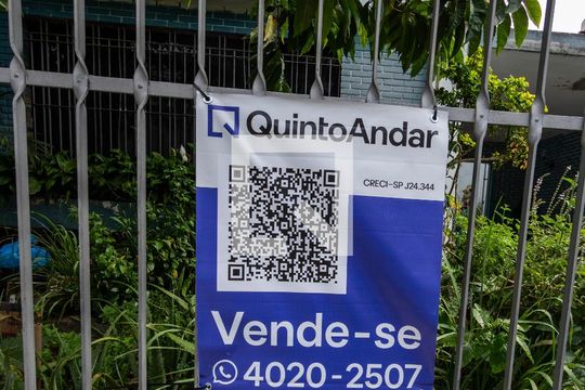 Fachada de casa para alugar com 4 quartos, 400m² em Vila Lucia, São Paulo