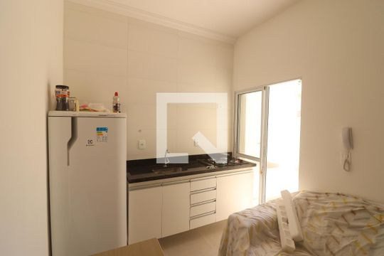 Cozinha  de apartamento para alugar com 1 quarto, 40m² em Vila Dom Pedro Ii, São Paulo
