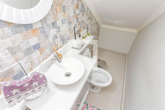 Lavabo de casa à venda com 3 quartos, 150m² em Vila Gumercindo, São Paulo