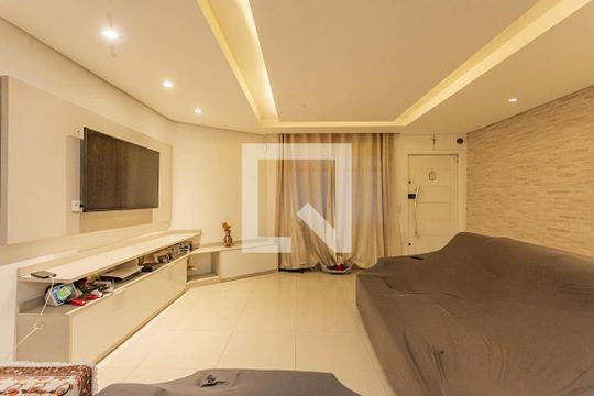 Sala de casa à venda com 3 quartos, 150m² em Vila Gumercindo, São Paulo