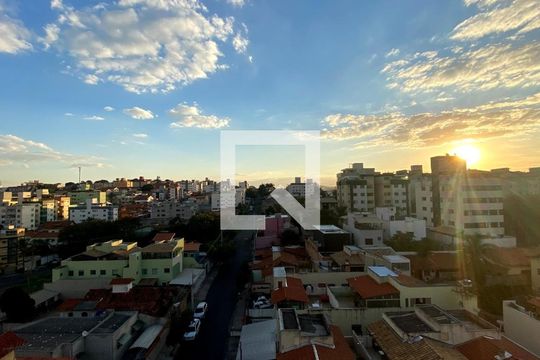 Apartamento à venda com 4 quartos, 72m² em Serrano, Belo Horizonte