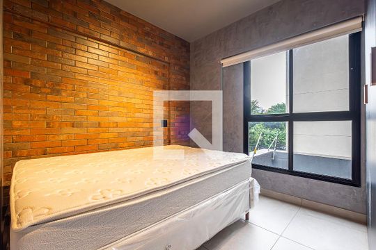 Quarto de apartamento à venda com 1 quarto, 30m² em Pinheiros, São Paulo