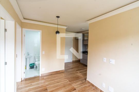 Sala de apartamento para alugar com 2 quartos, 35m² em Cidade Satélite Santa Bárbara, São Paulo