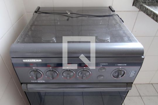 Cozinha de apartamento para alugar com 2 quartos, 70m² em Jardim M. do Carmo, Sorocaba