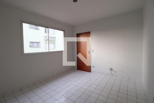 Sala de apartamento para alugar com 2 quartos, 70m² em Jardim M. do Carmo, Sorocaba