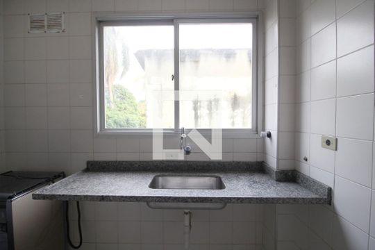Cozinha de apartamento para alugar com 2 quartos, 70m² em Jardim M. do Carmo, Sorocaba
