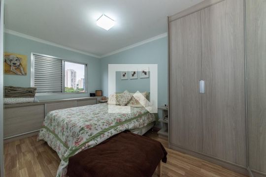 Quarto de apartamento à venda com 2 quartos, 80m² em Vila Gumercindo, São Paulo