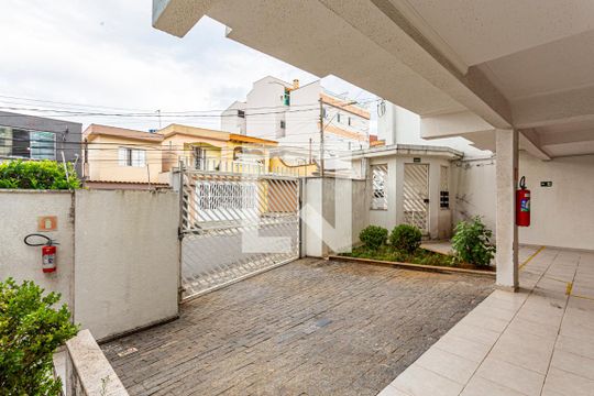 Área comum - Garagem de apartamento para alugar com 2 quartos, 48m² em Jardim Teles de Menezes, Santo André