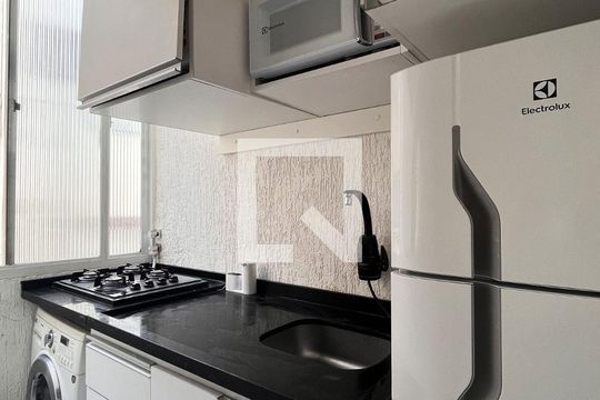 Cozinha de apartamento à venda com 1 quarto, 38m² em Centro Histórico, Porto Alegre