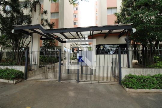 Fachada de apartamento à venda com 3 quartos, 77m² em Jardim Vila Formosa, São Paulo