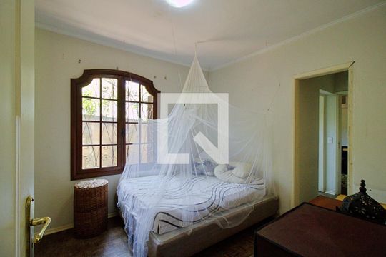 Suíte Americana de casa para alugar com 4 quartos, 650m² em Paraisópolis, São Paulo