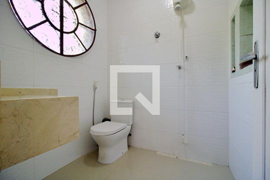 Banheiro da Suíte 1 de casa para alugar com 4 quartos, 650m² em Paraisópolis, São Paulo
