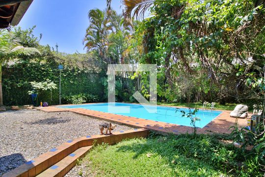 Área Externa de casa para alugar com 4 quartos, 650m² em Paraisópolis, São Paulo